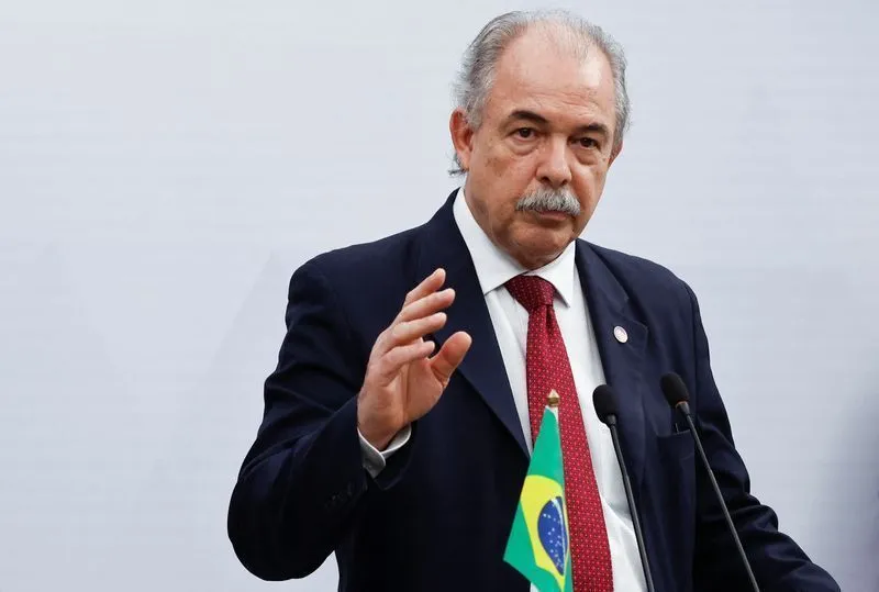 Taxa de juros elevada será desafio para o próximo governo, afirma Aloizio Mercadante